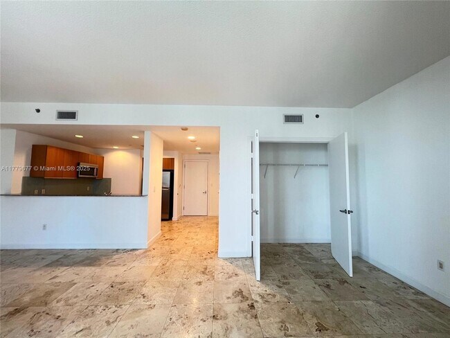 Building Photo - 1050 Brickell Ave