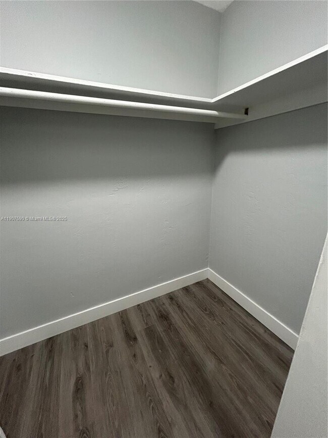 Building Photo - 1334 Alton Rd