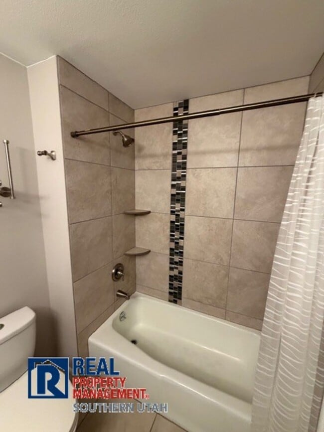 Building Photo - Garden South Condo with Views