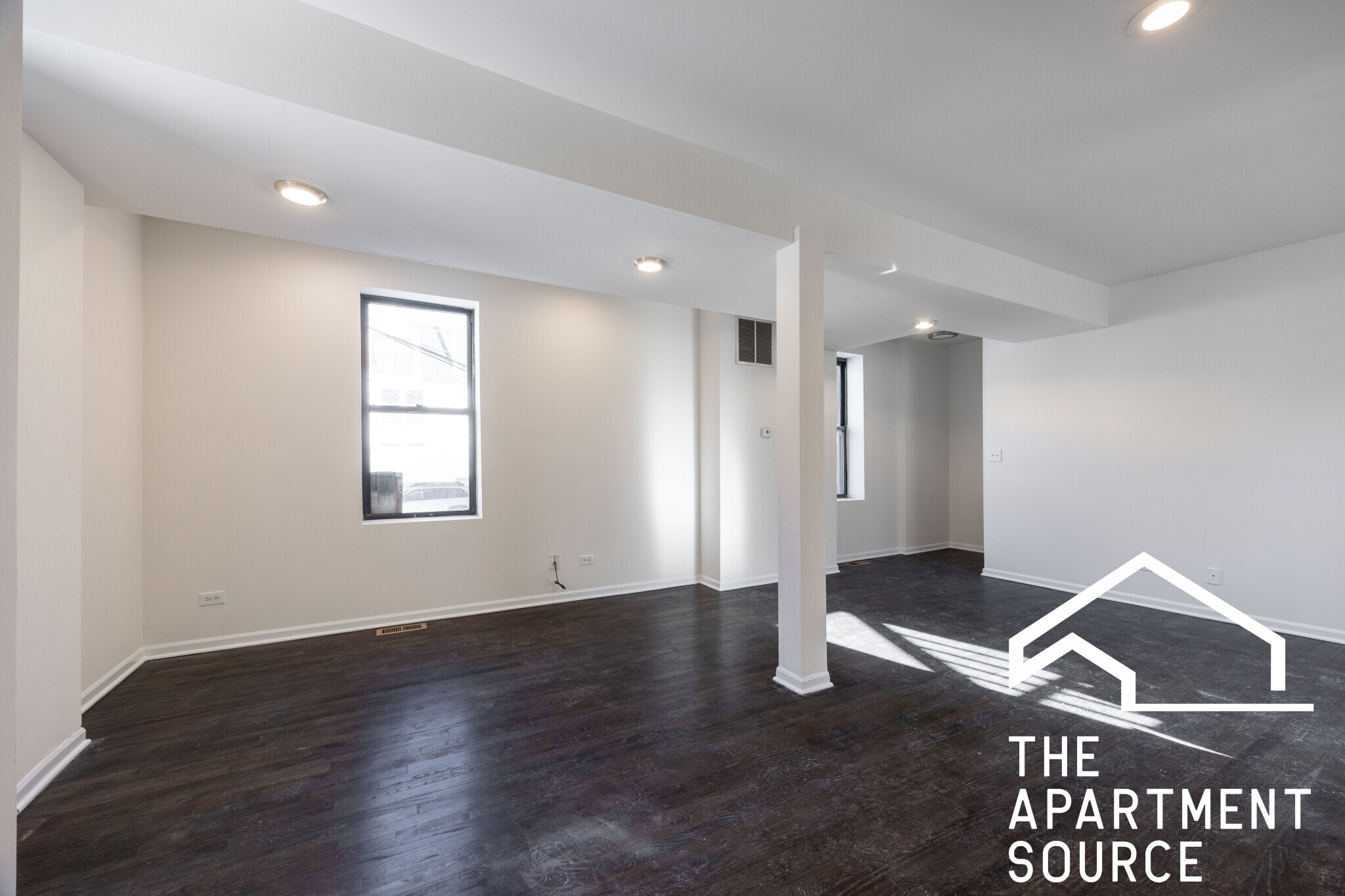 Building Photo - 1260 N Greenview Ave