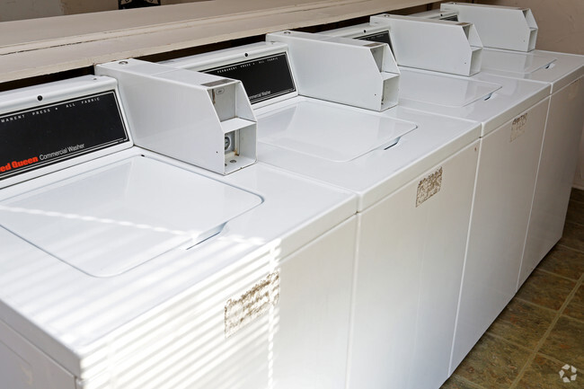 Laundry Facilities - Four Worlds Apartments