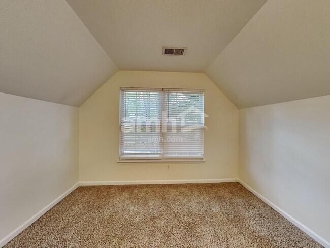 Building Photo - 8 War Admiral Way