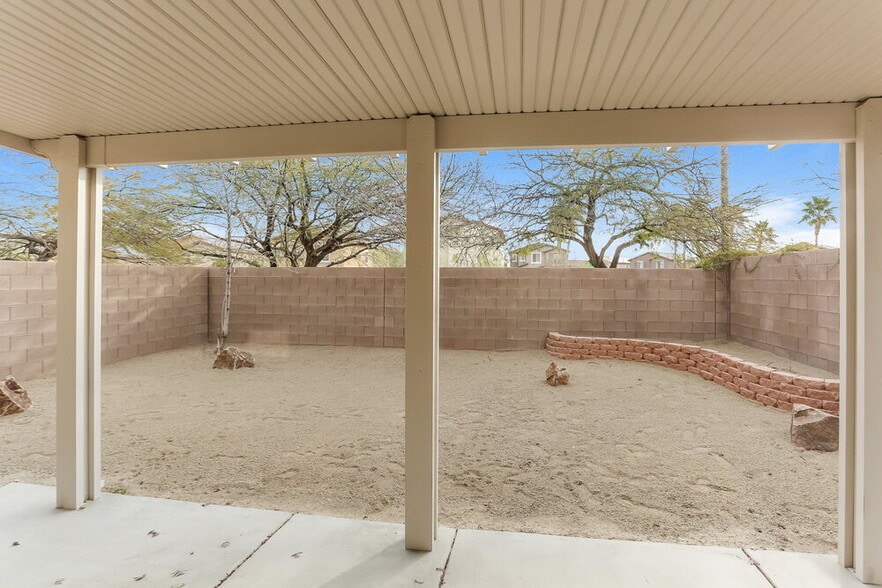 Building Photo - 8072 Farthings Hill Dr