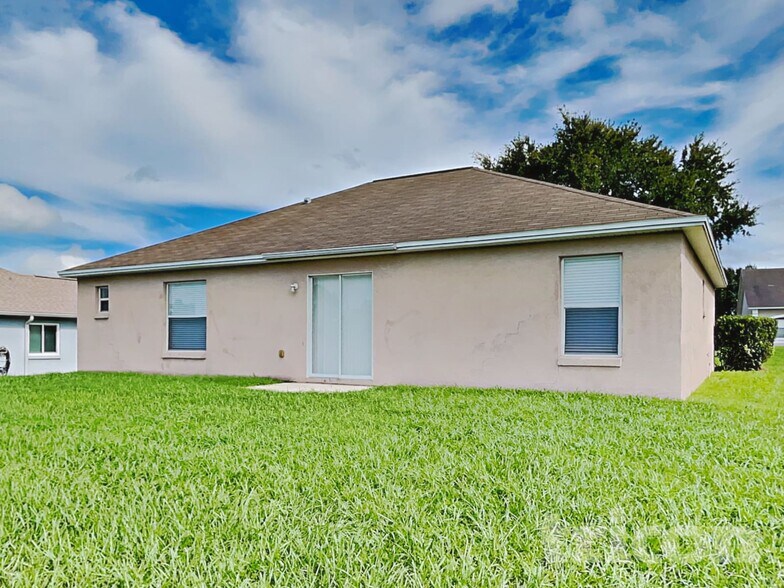 Building Photo - 3034 Wentworth Pl