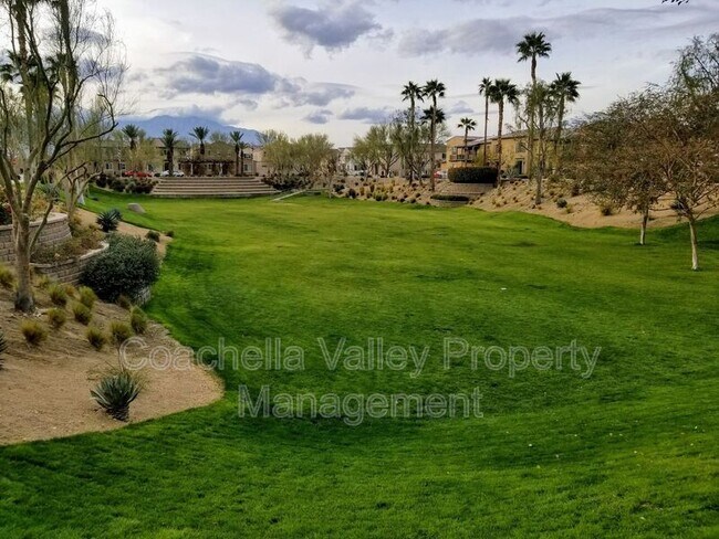 Building Photo - 321 Paseo Gusto