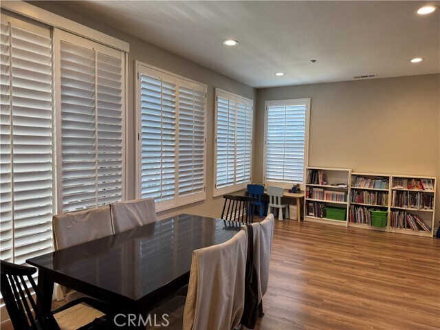 Building Photo - 3668 Rd Runner Dr