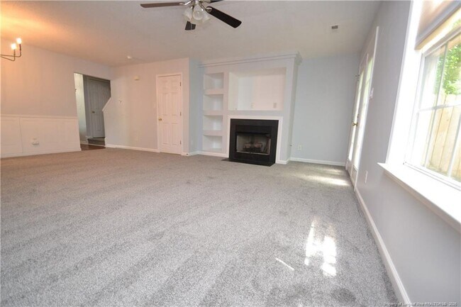 Building Photo - 308 Black Bird Ct