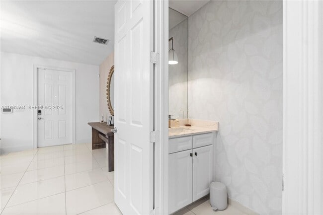 Building Photo - 9974 NW 86th Terrace