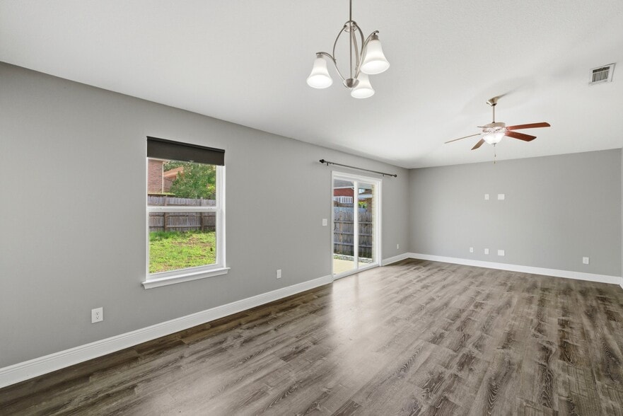 Building Photo - 5604 Shooting Star Ct