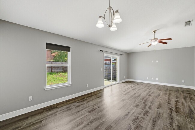 Building Photo - 5604 Shooting Star Ct
