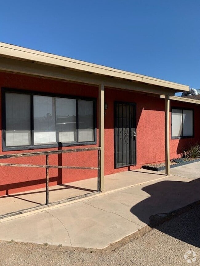 Building Photo - Central Rd.13157 (15)
