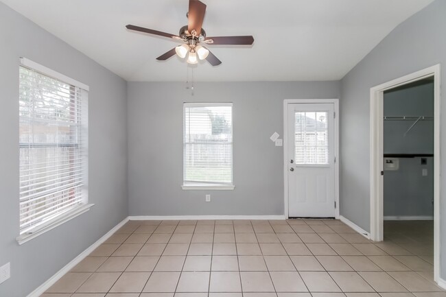 Building Photo - 20735 Dewberry Creek Ln