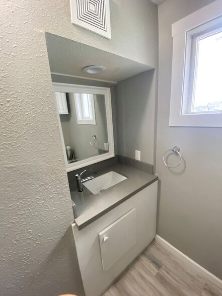 Building Photo - 1524 S 8TH ST