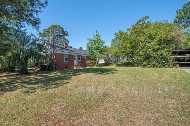 Building Photo - 2207 Montclair St