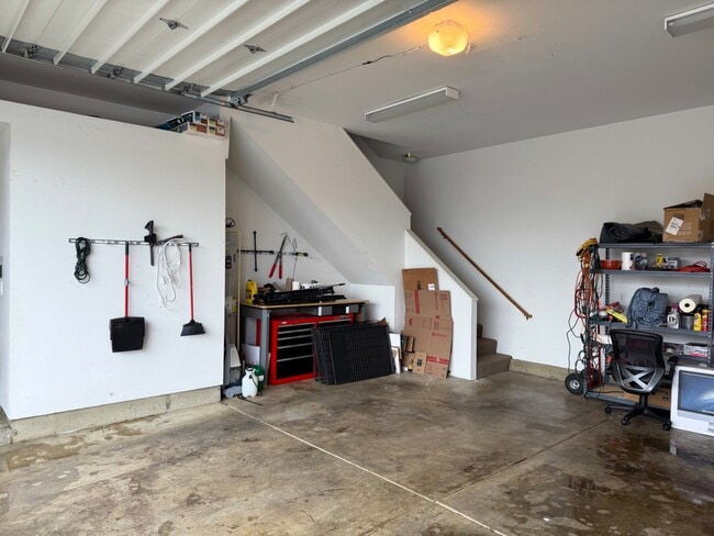 Building Photo - 860 W Vine St
