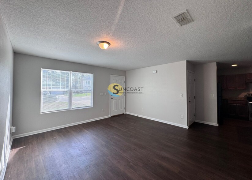 Building Photo - 7625 Leafy Forest Way