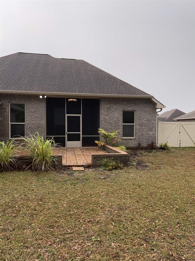 Building Photo - 4811 Spears St