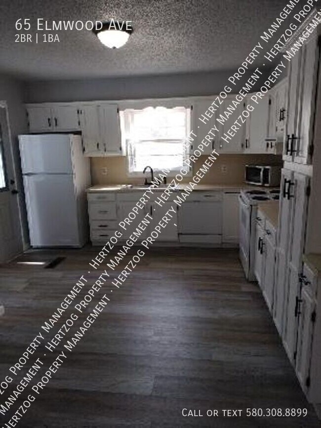 Building Photo - 65 Elmwood Ave