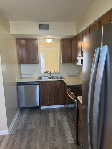 Building Photo - 21 Courthouse Grn