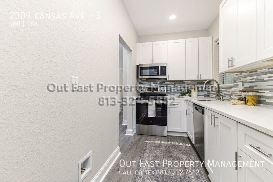 Building Photo - 2509 W Kansas Ave