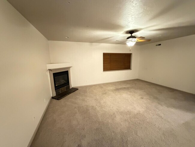 Building Photo - 1255 Wolf Hollow Ln