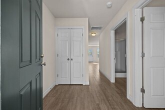 Building Photo - Townhome for rent!