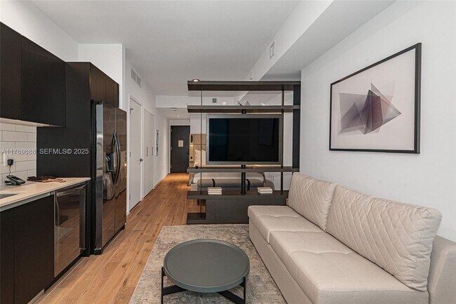 Building Photo - 398 NE 5th St