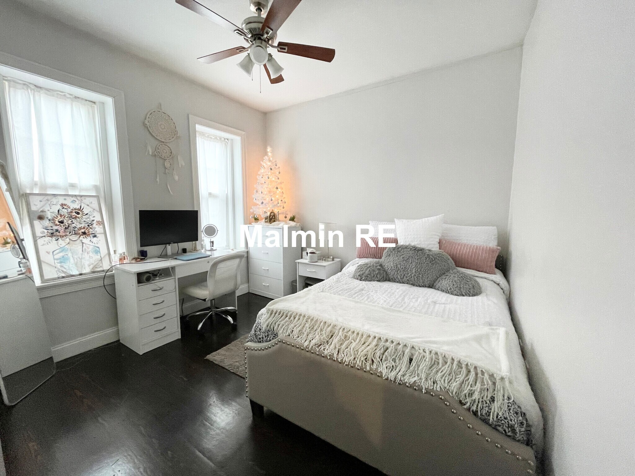 Building Photo - 998 Tremont St