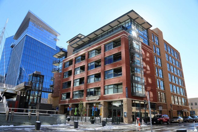 Building Photo - 2100 16th St Mall