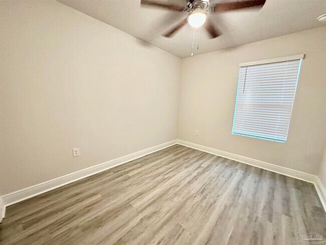 Building Photo - 8630 Meadow Flower Ln