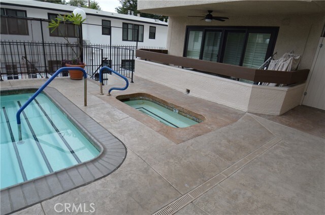 Building Photo - 10409 Riverside Dr