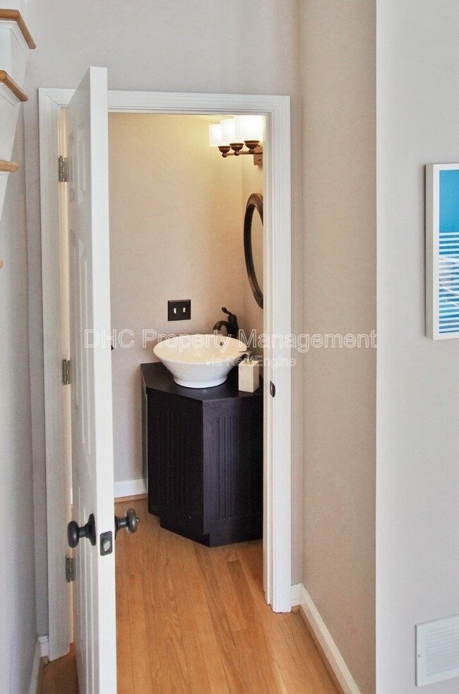 Building Photo - 835 Piedmont Ave NE