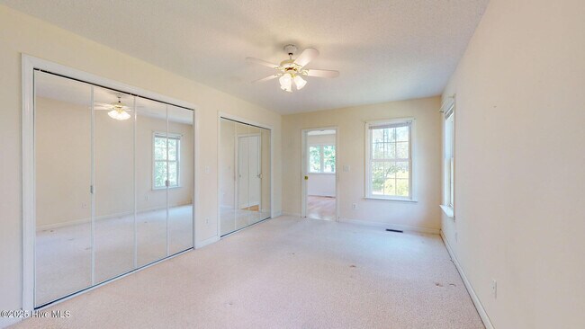 Building Photo - 2039 Royal Pines Dr