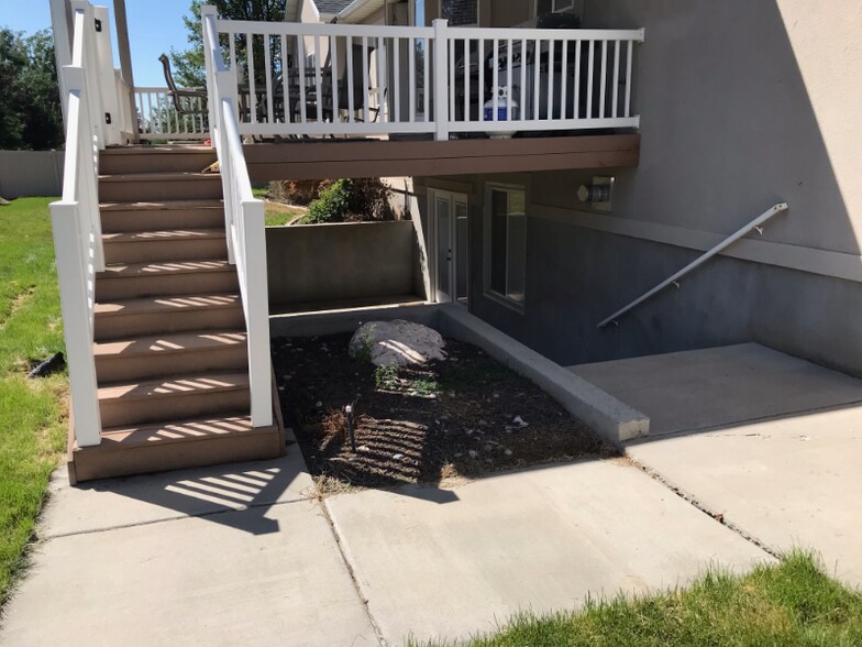 Building Photo - 82 N 3475 W