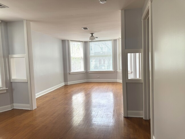 Building Photo - 2031 N Spaulding Ave