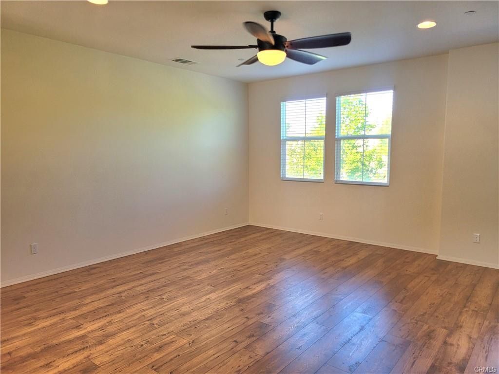 Building Photo - 40955 Belleray Ave