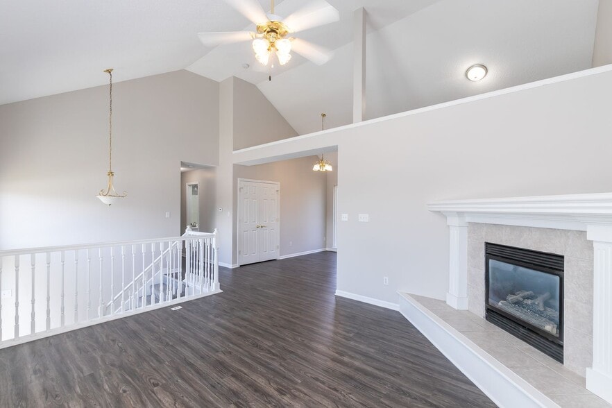 Building Photo - 502 Sunny Ln