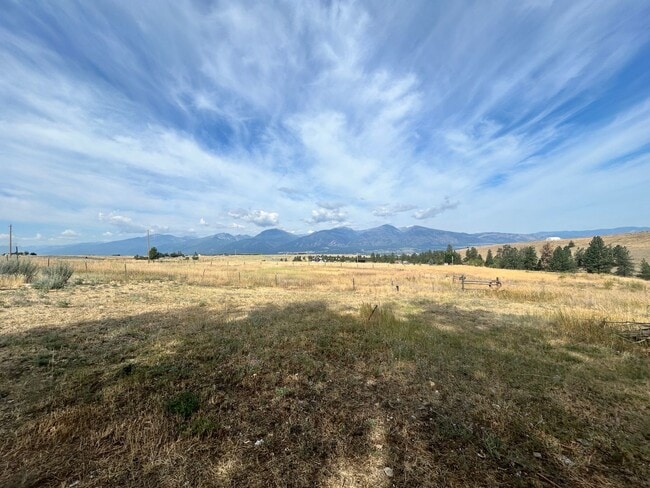Building Photo - 3 Bed, 2 Bath Home on 5 Acres – Florence, ...