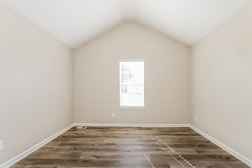 Building Photo - 2381 Charleston Terrace