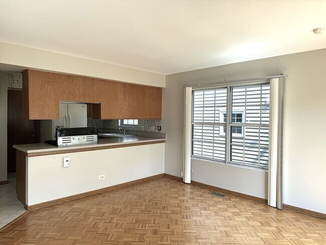 Building Photo - 1604 Estate Cir