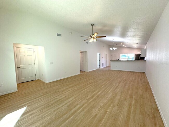 Building Photo - 8808 E Albertson Ct