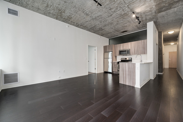 Building Photo - 1345 S Wabash Ave