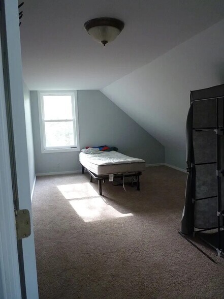 Building Photo - 2477 Boston Post Rd