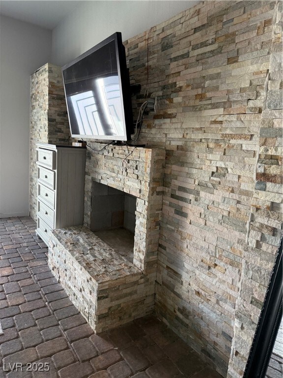 Building Photo - 5956 Vizzi Ct