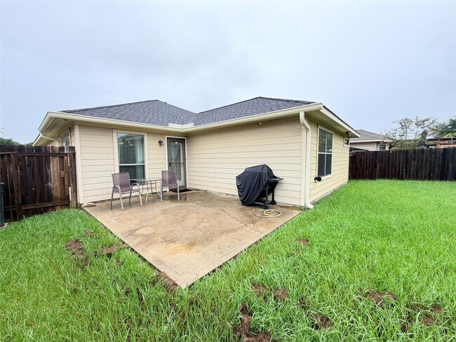 Building Photo - 1807 Emerson Ridge Dr
