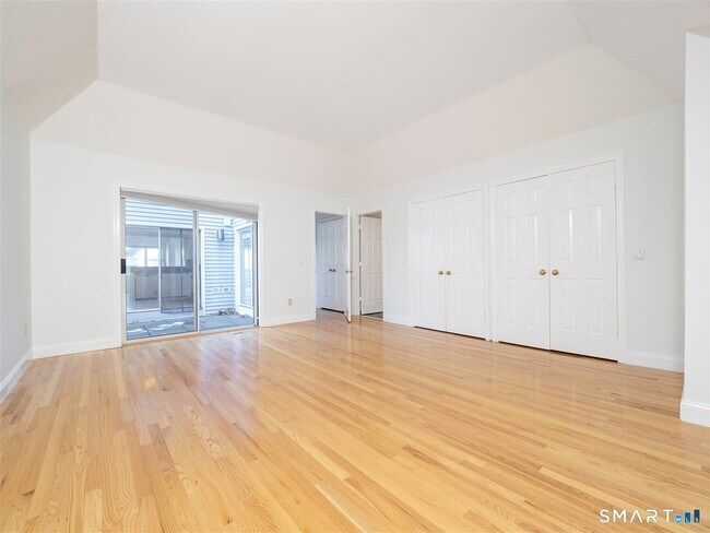 Building Photo - 36 Wilton Crst