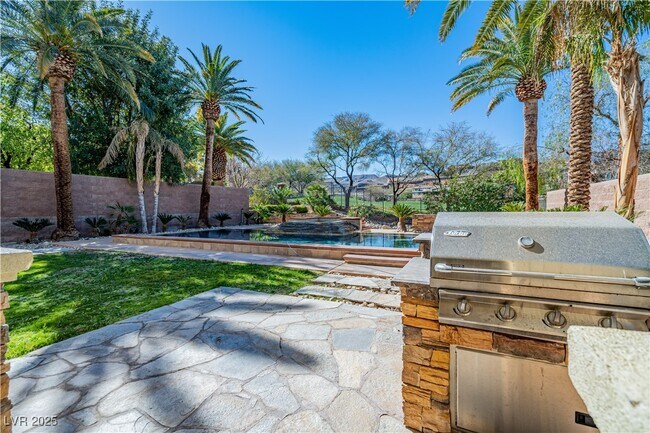 Building Photo - 1423 Foothills Village Dr