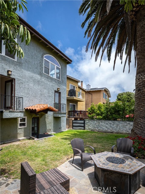 Building Photo - 1036 Palos Verdes Blvd