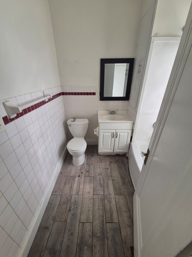 Building Photo - 524 Highland Pike