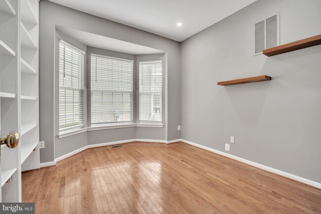 Building Photo - 20195 Hidden Creek Ct